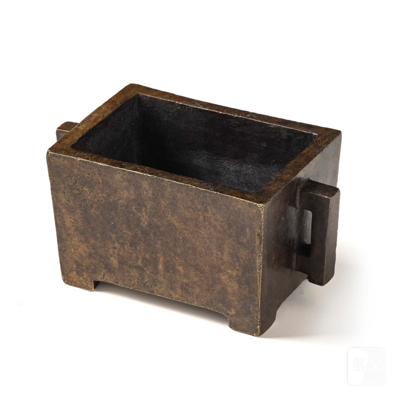 A Rectangular bronze censer with square handles,